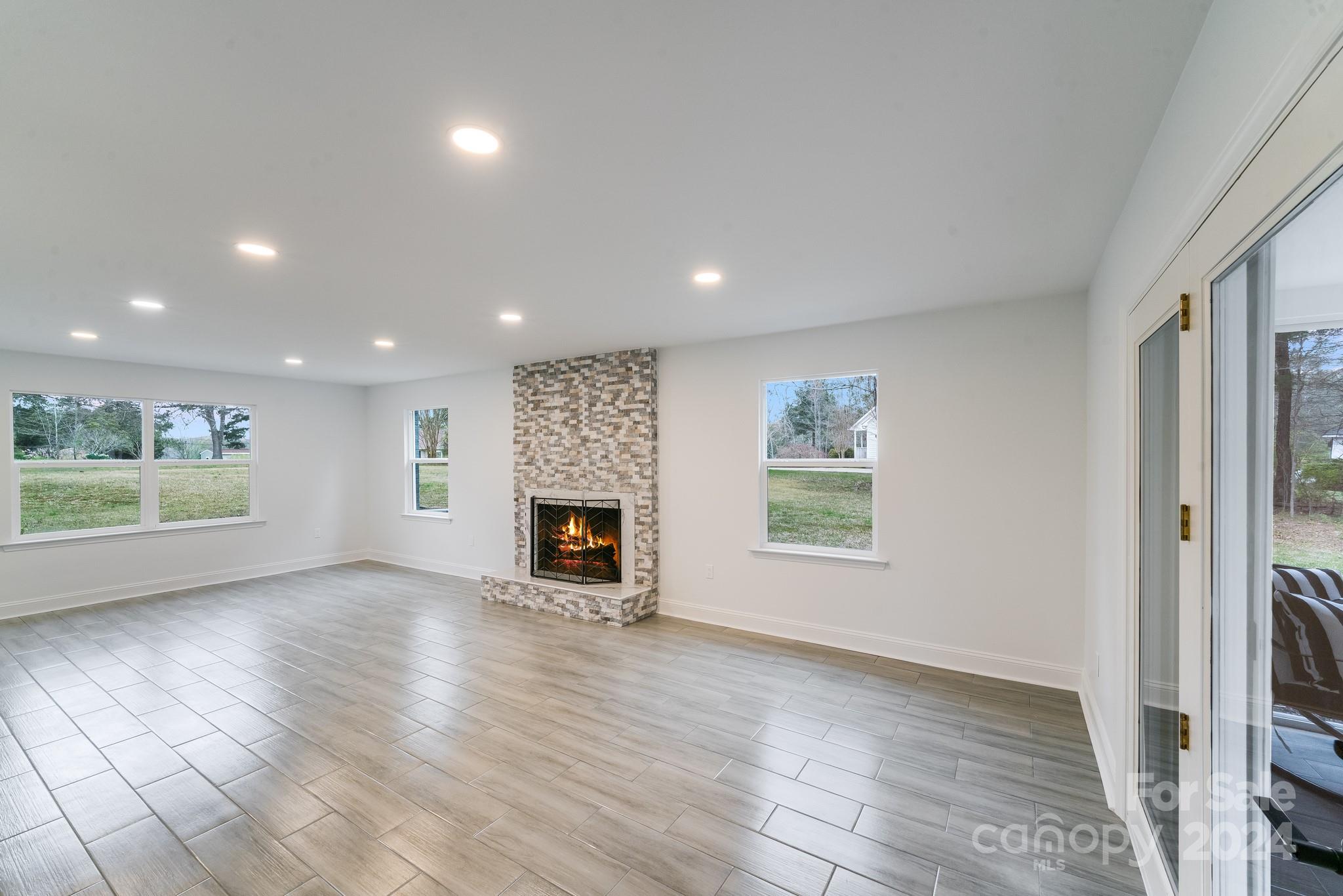 Country Club Estates - Residential