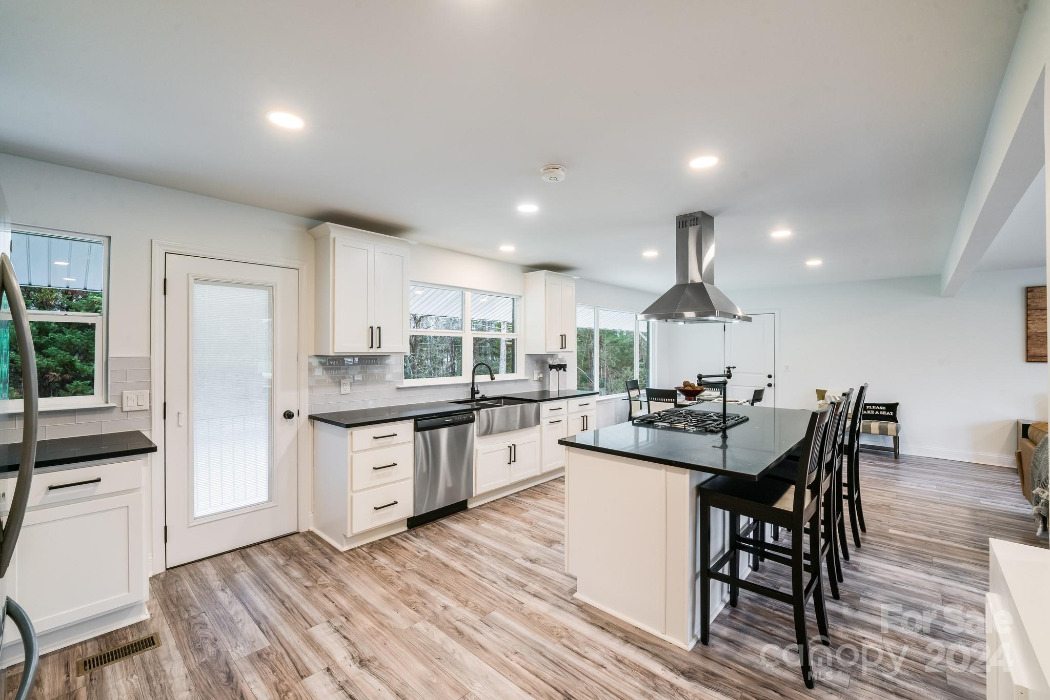 Country Club Estates - Residential