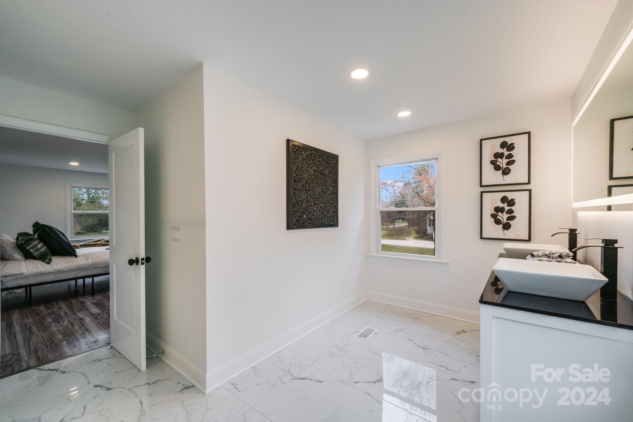 Country Club Estates - Residential