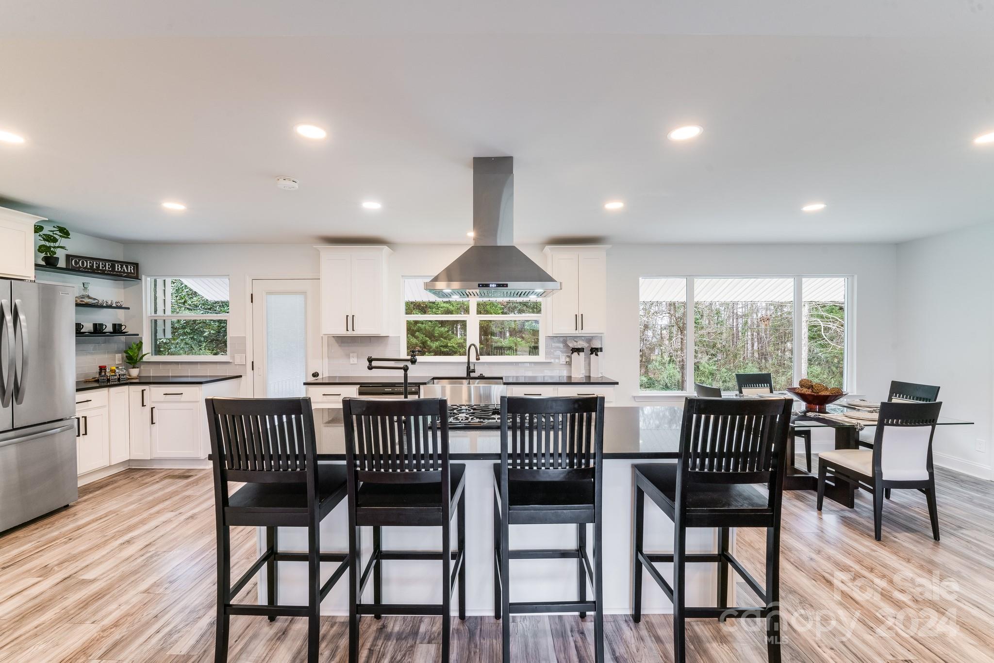 Country Club Estates - Residential