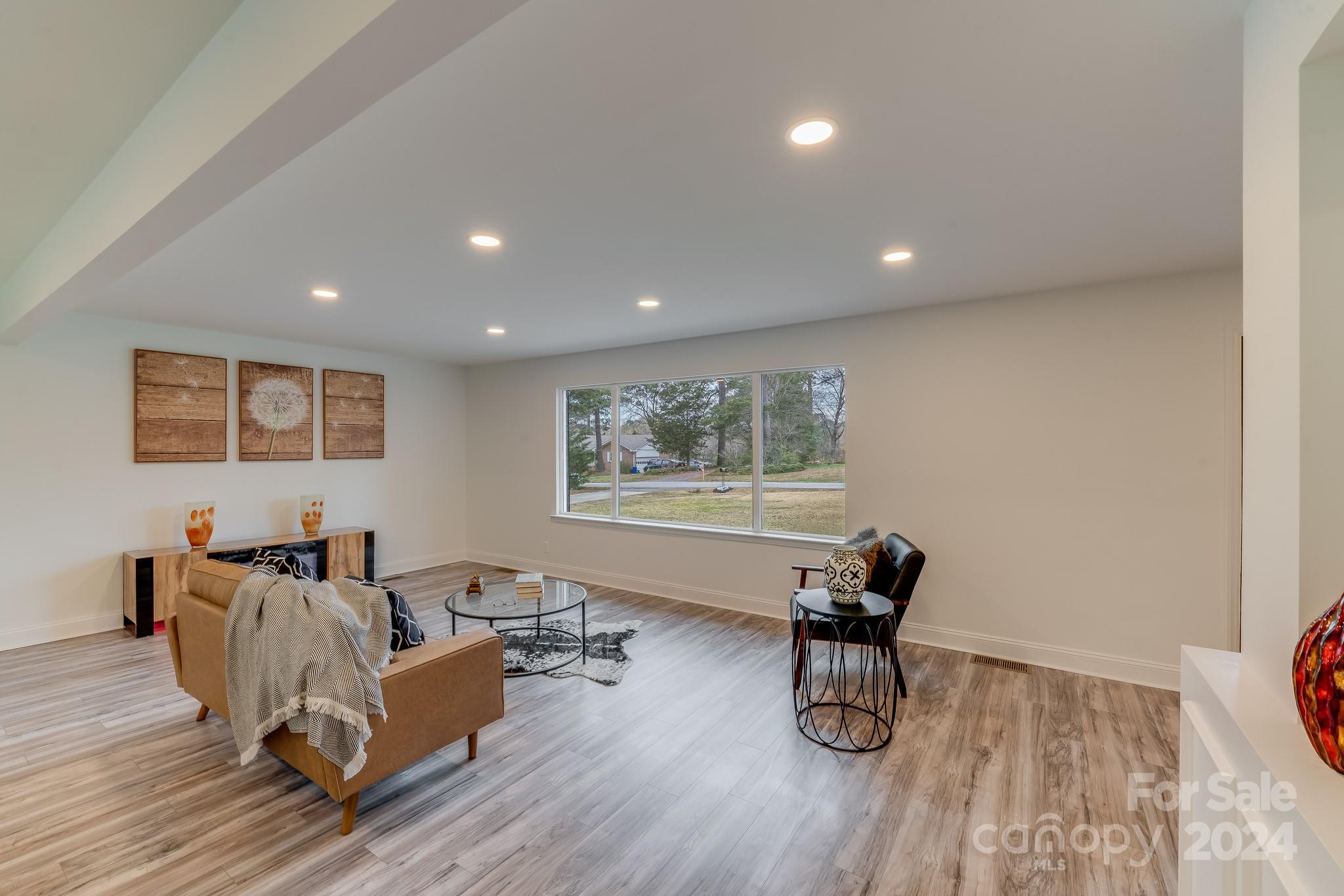 Country Club Estates - Residential