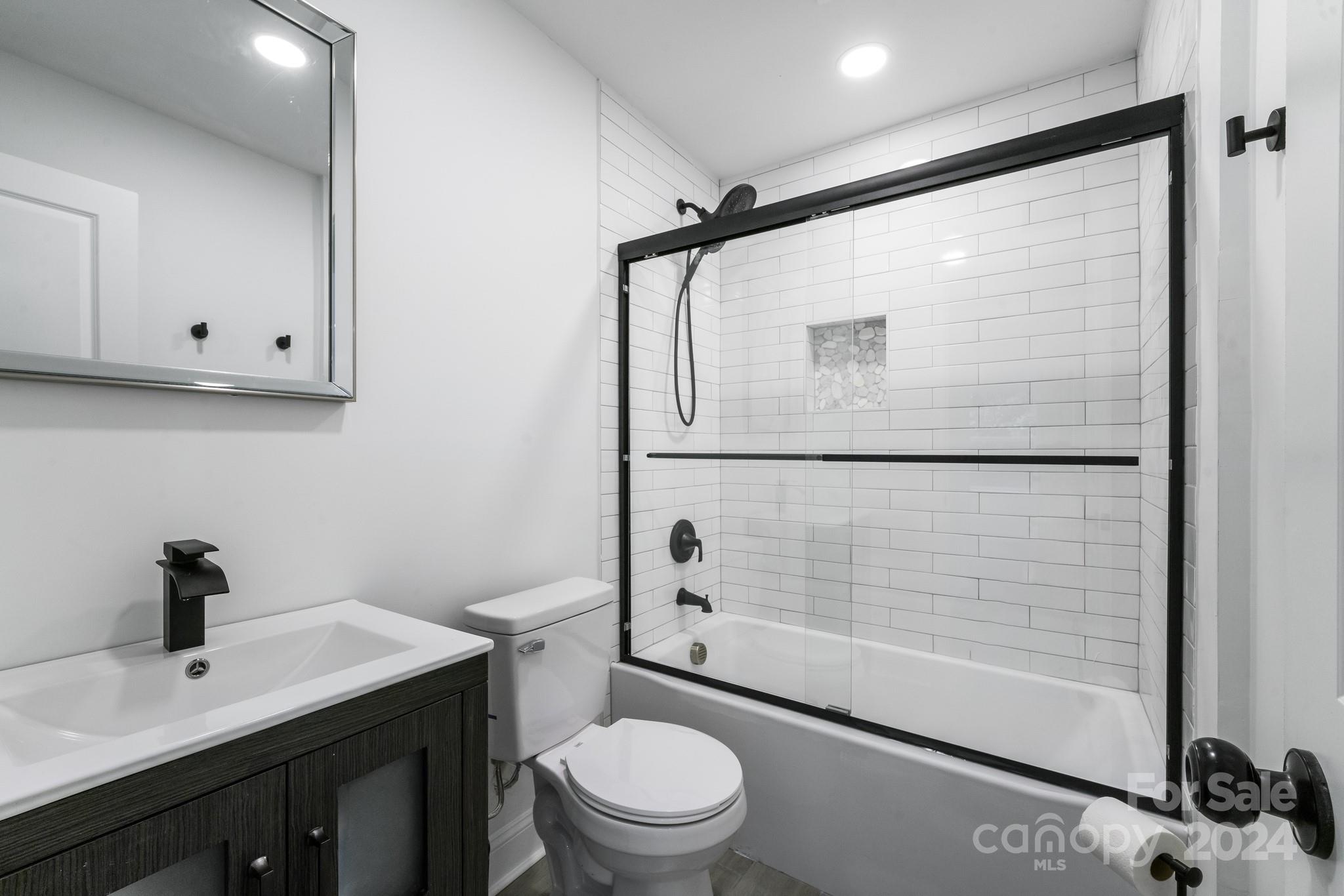 Country Club Estates - Residential