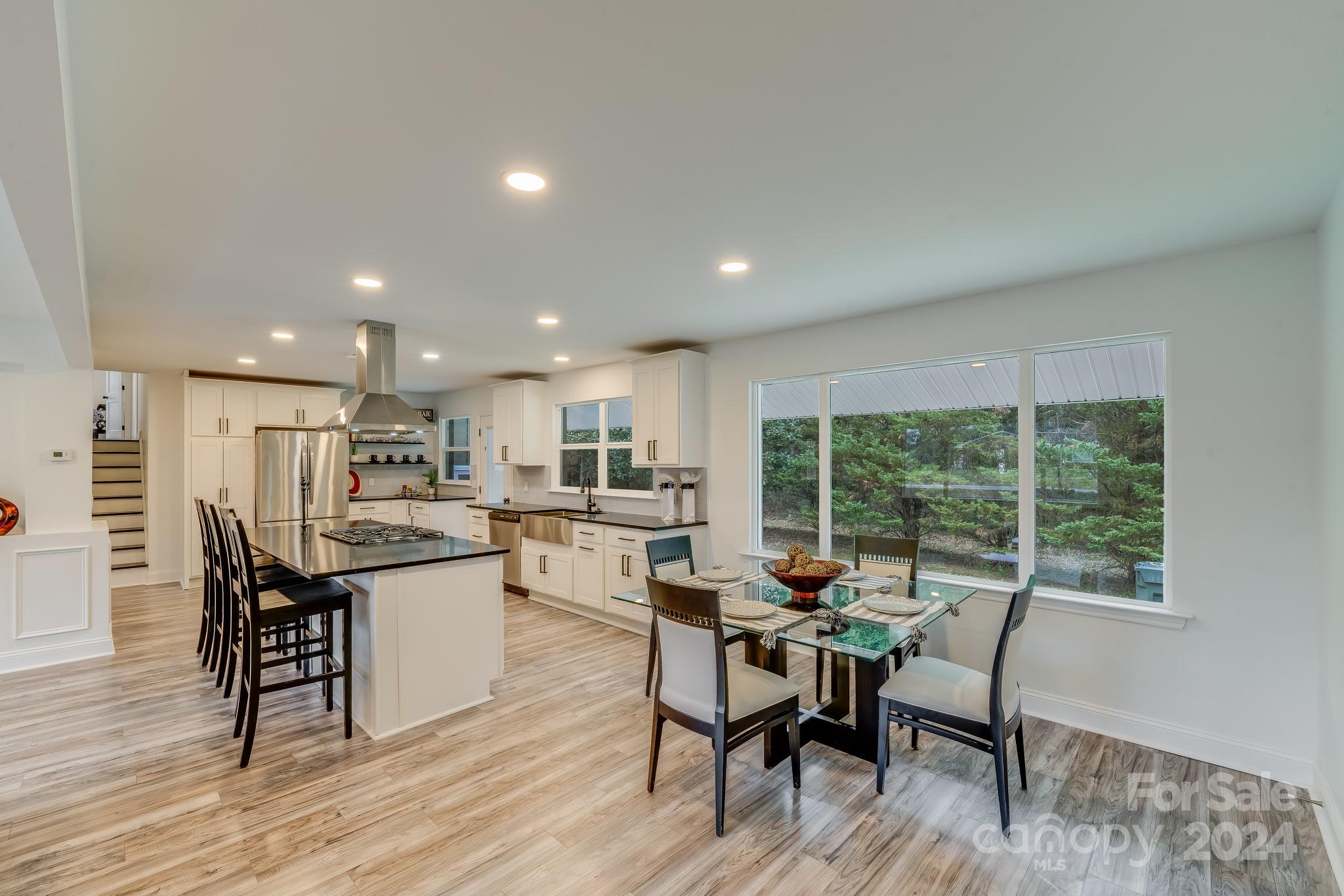 Country Club Estates - Residential