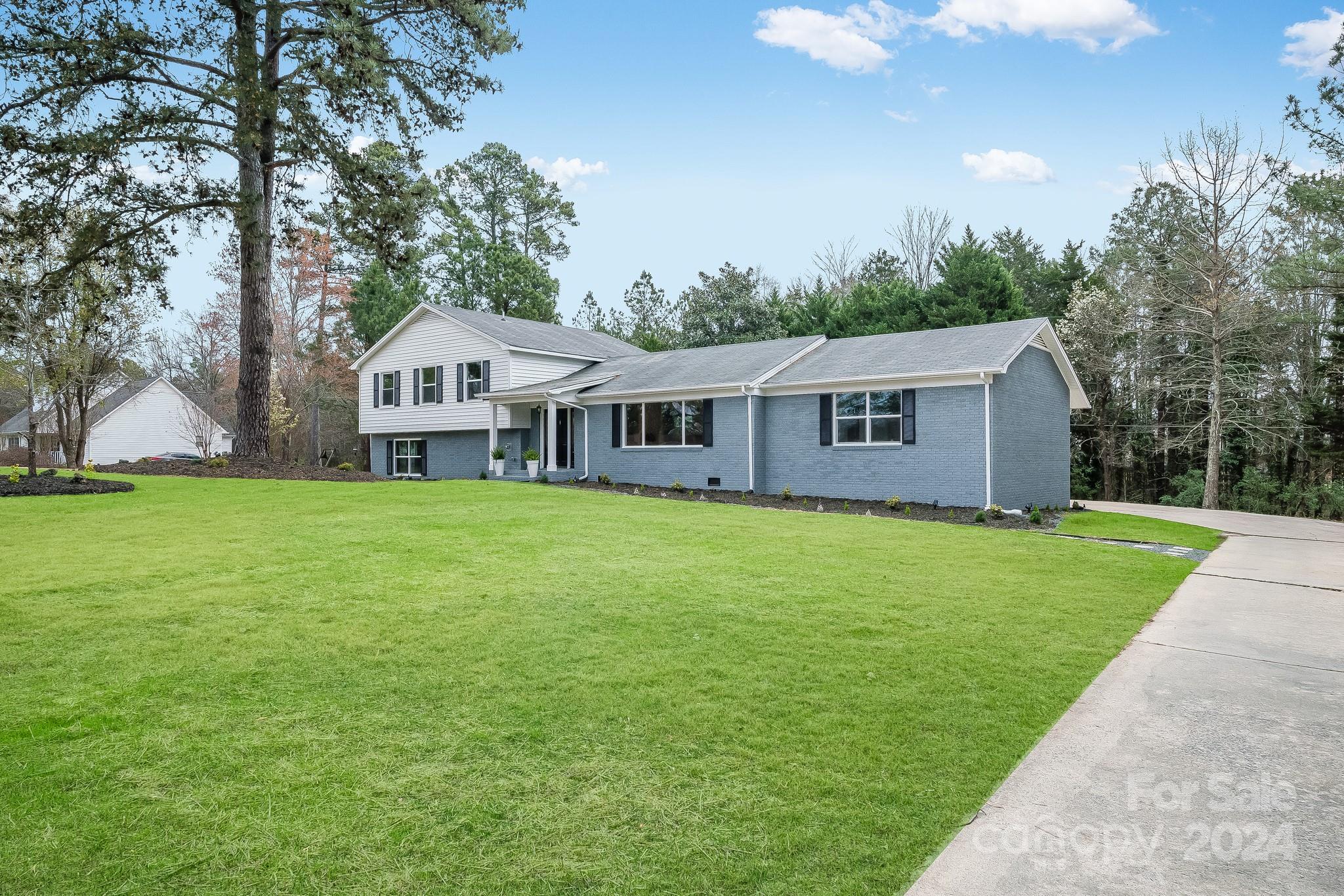 Country Club Estates - Residential