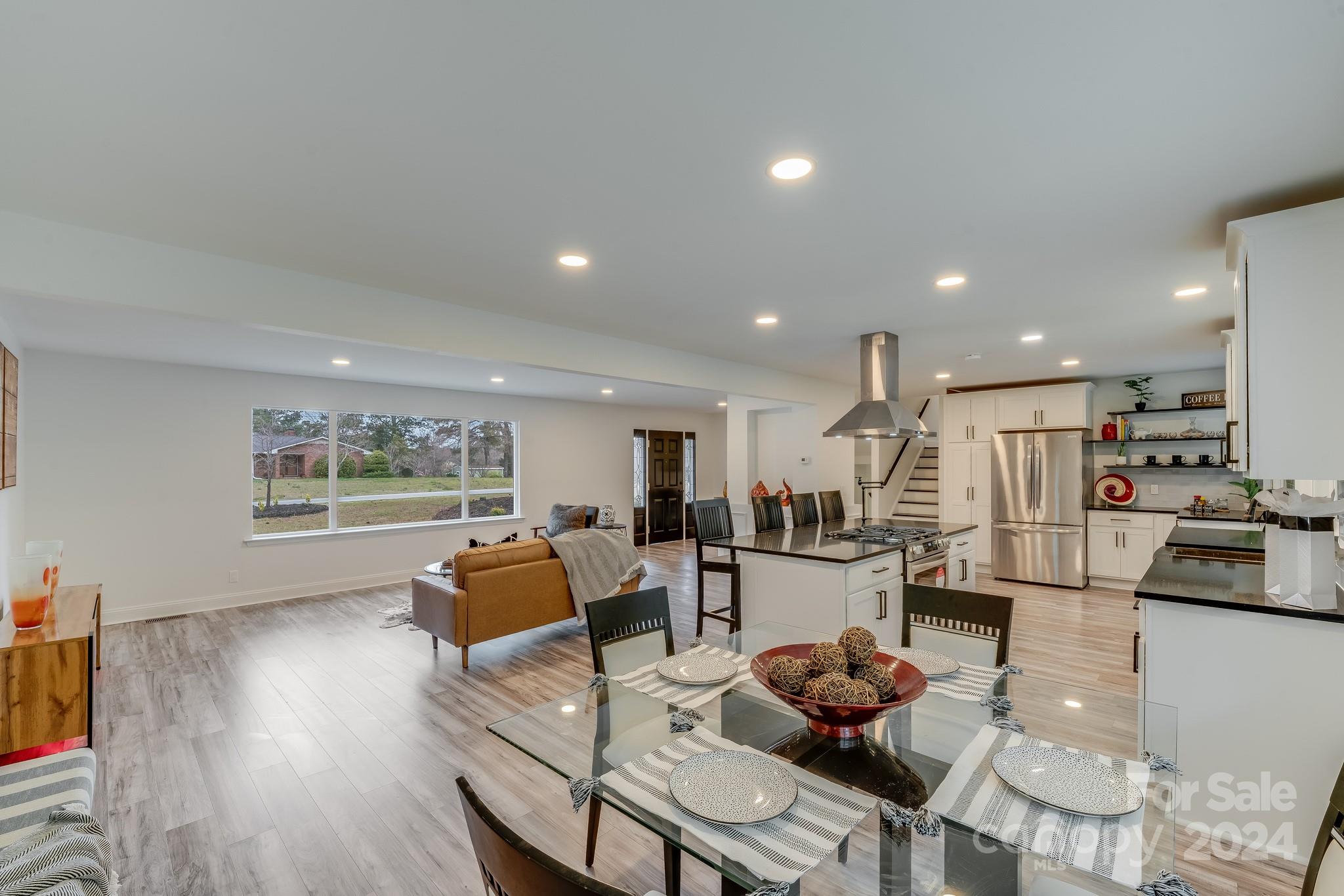 Country Club Estates - Residential