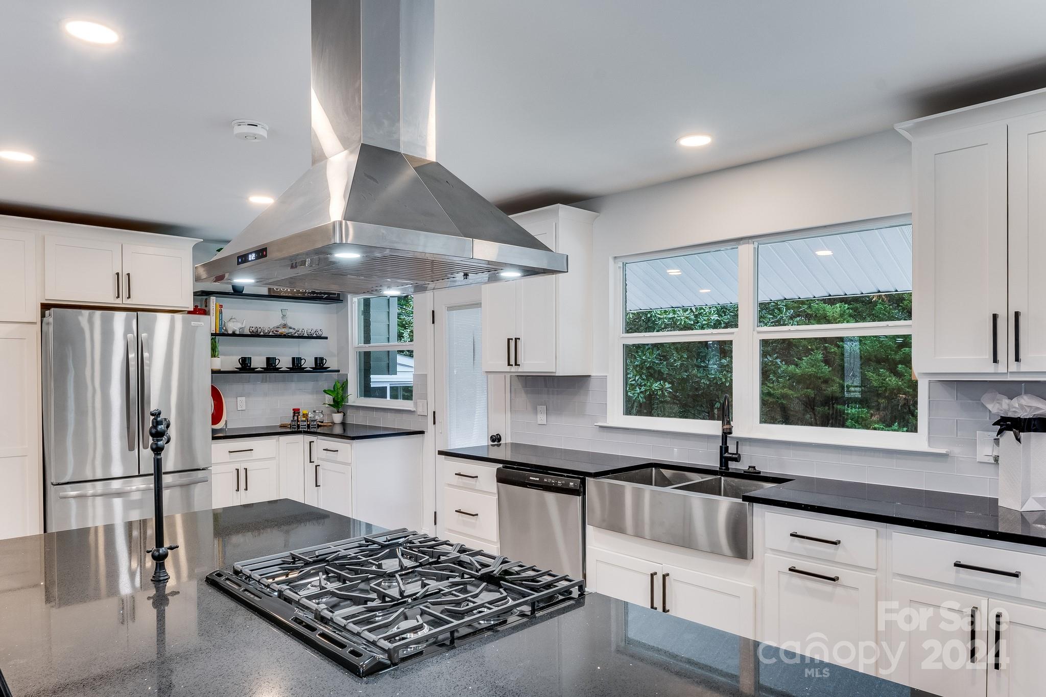 Country Club Estates - Residential