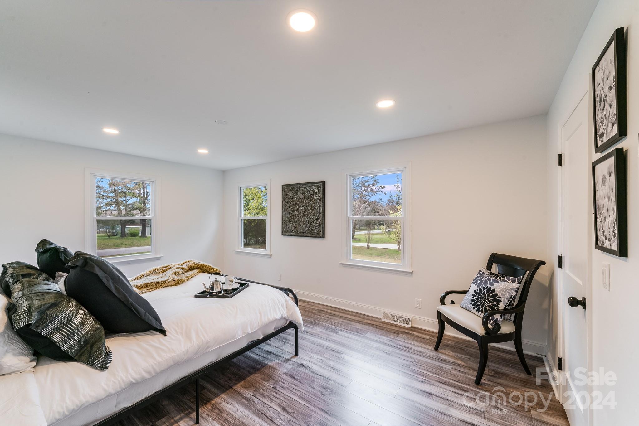 Country Club Estates - Residential