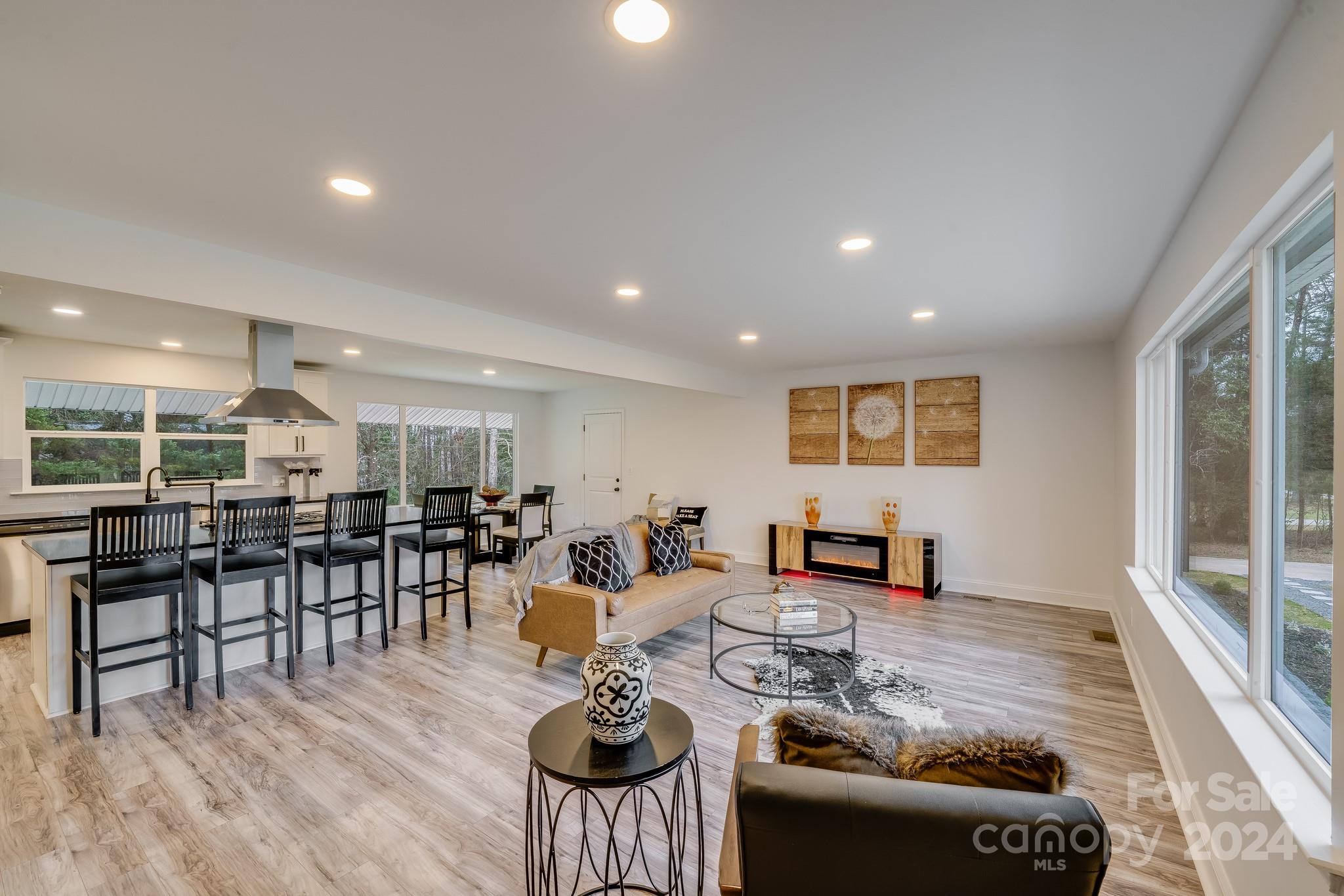 Country Club Estates - Residential