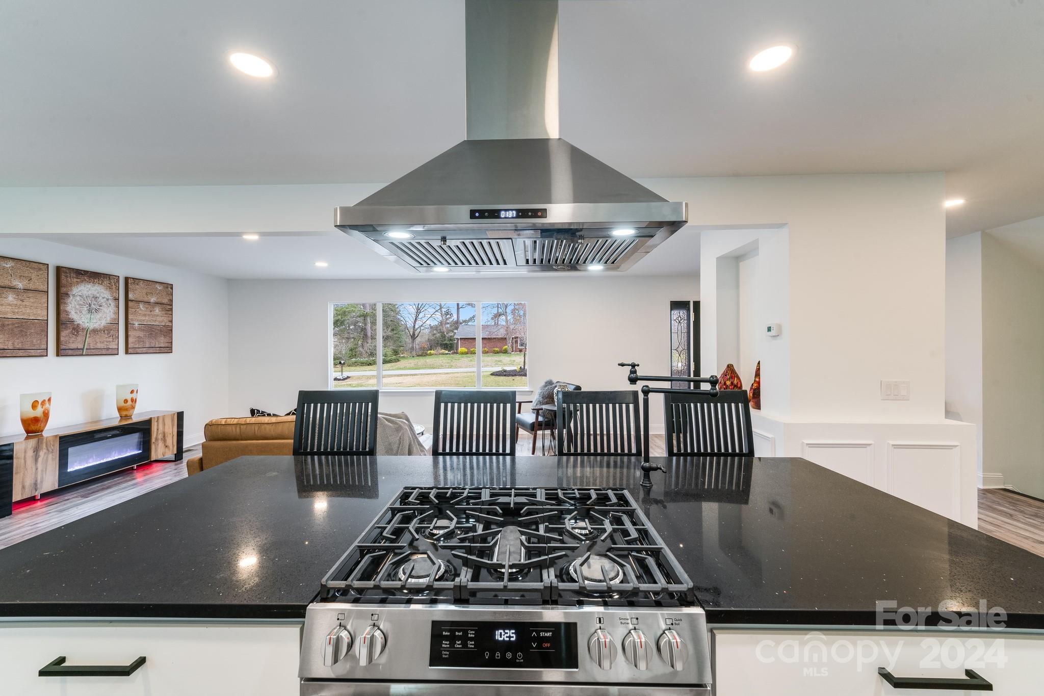 Country Club Estates - Residential