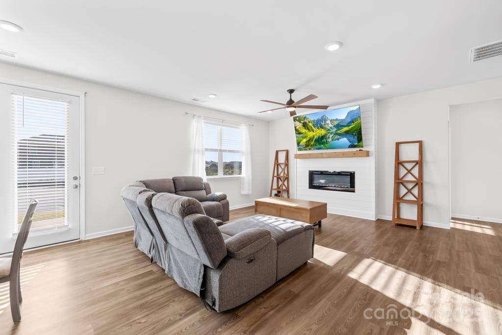 Weddington Pointe - Residential