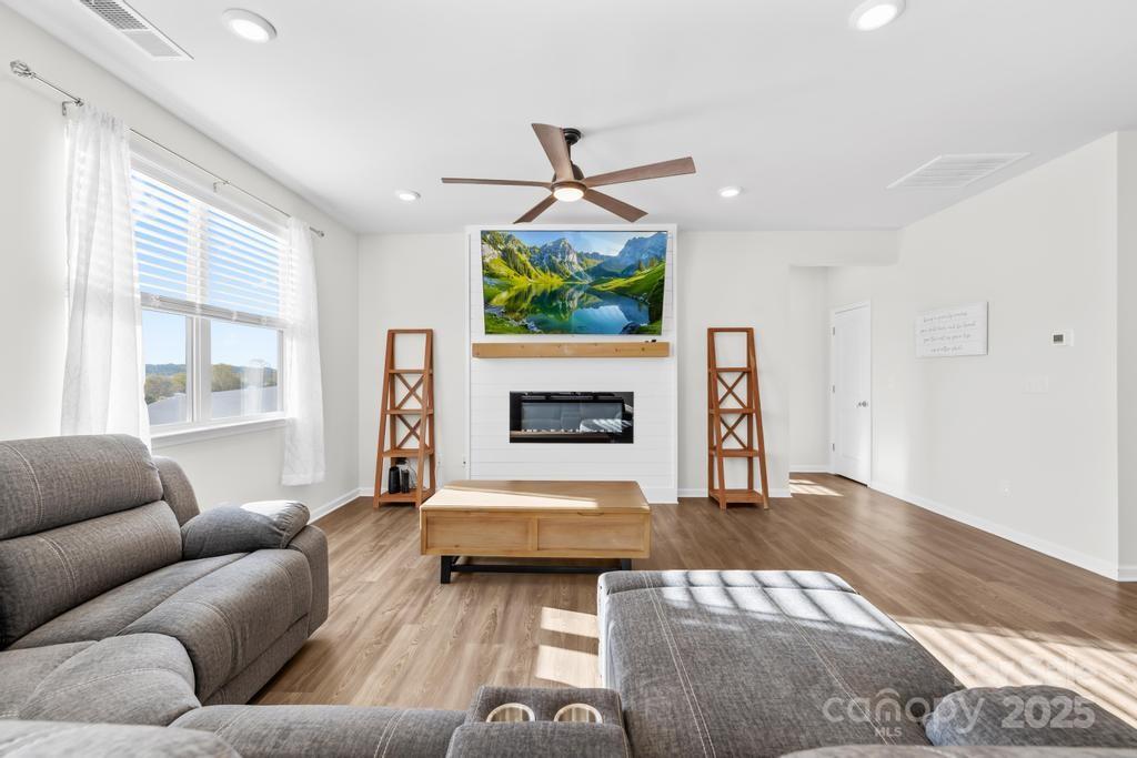 Weddington Pointe - Residential