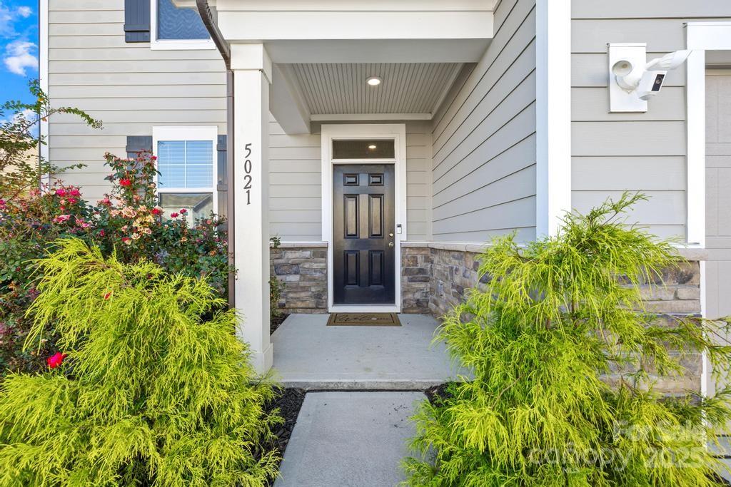 5021 Markfield Lane