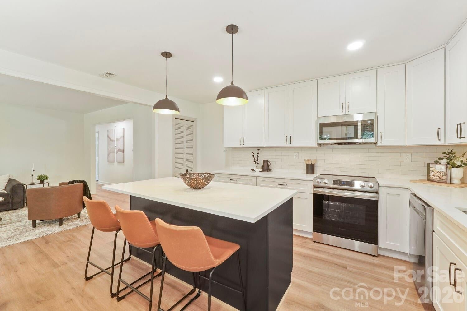 900 Burtonwood Circle
