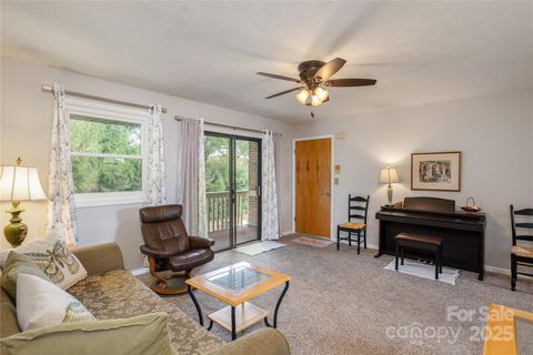 Photo of 103 Oakwood Place #Unit 4, Hendersonville, NC 28792 (MLS # 4256380)