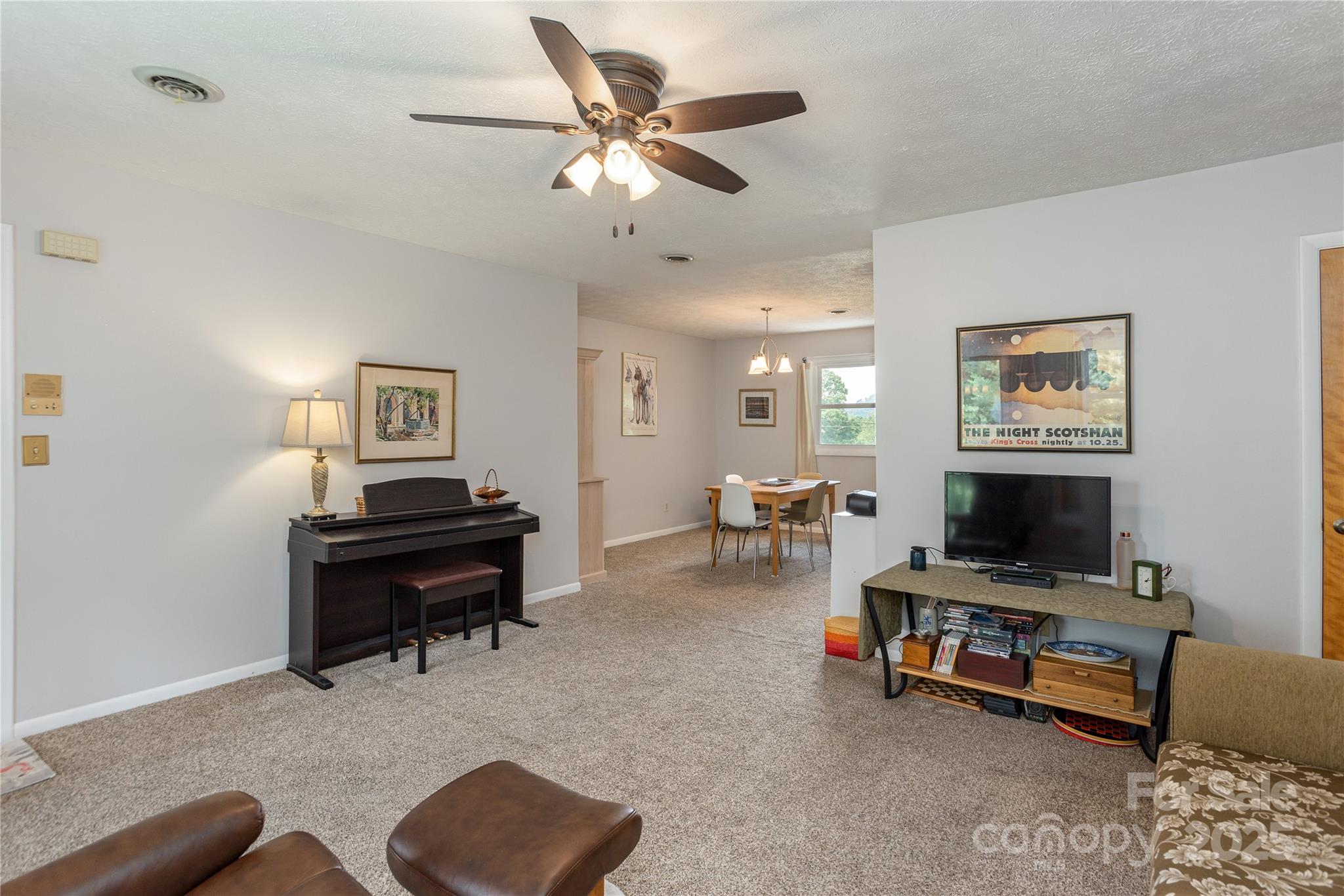 103 Oakwood Place Unit 4