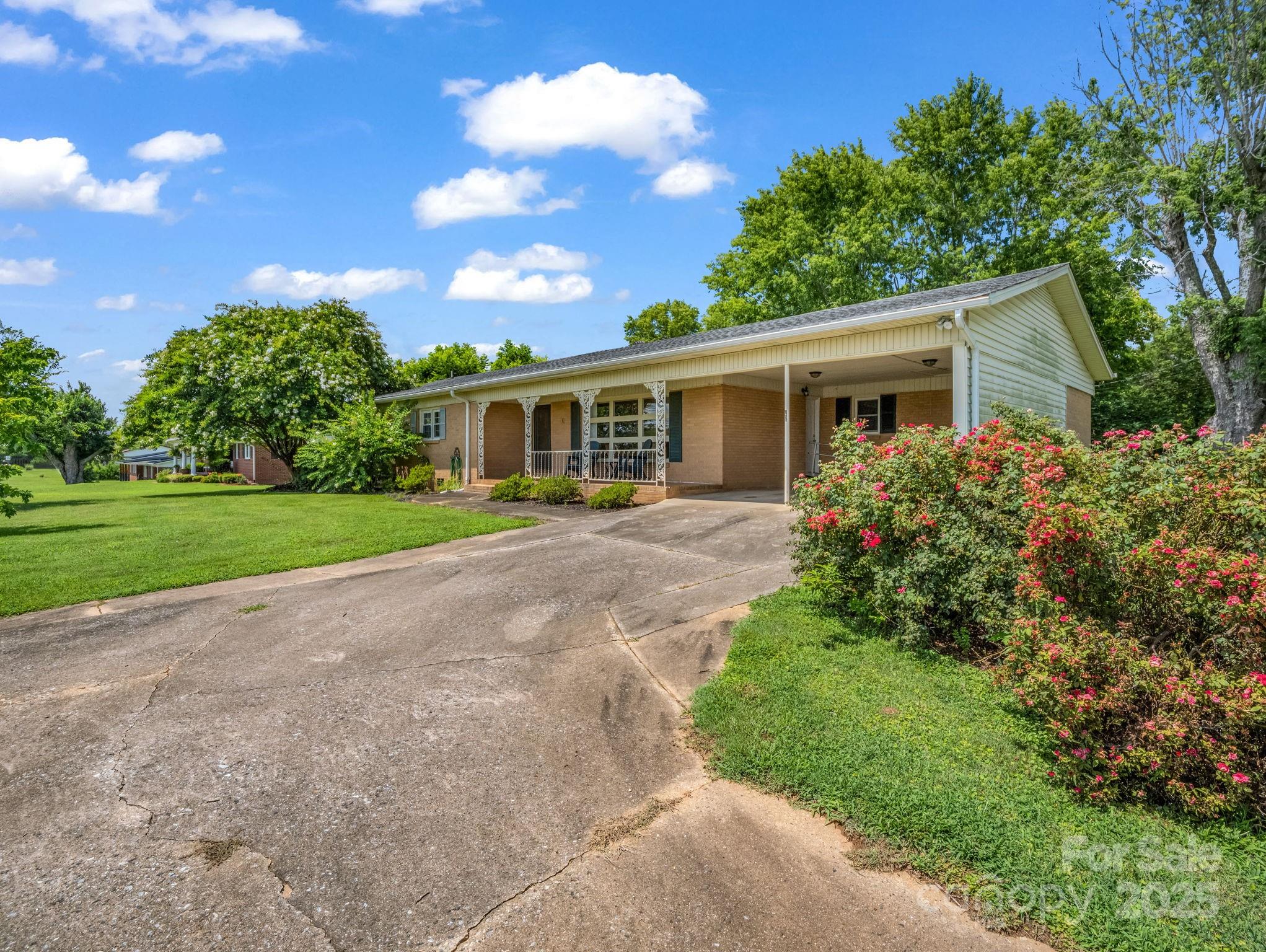 1638 Chase High Road