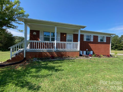 Photo of 800 Saint James Church Road, Newton, NC 28658 (MLS # 4423454)