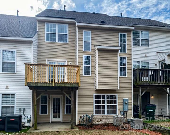 Old Stone Crossing - Residential