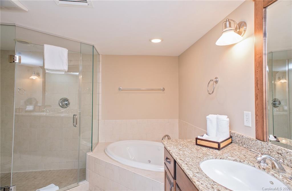 Residences At Biltmore - Residential