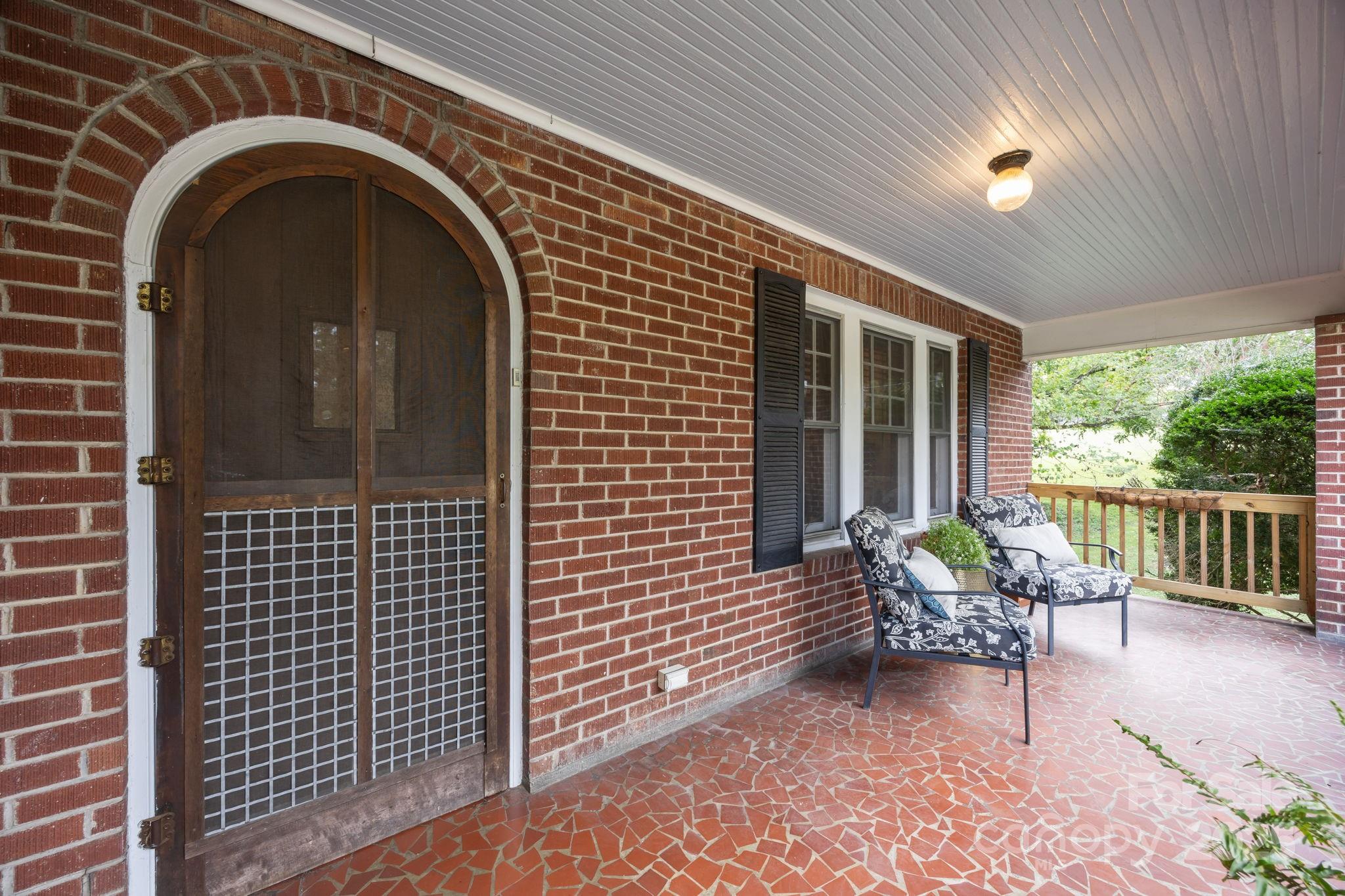 495 Fairview Road