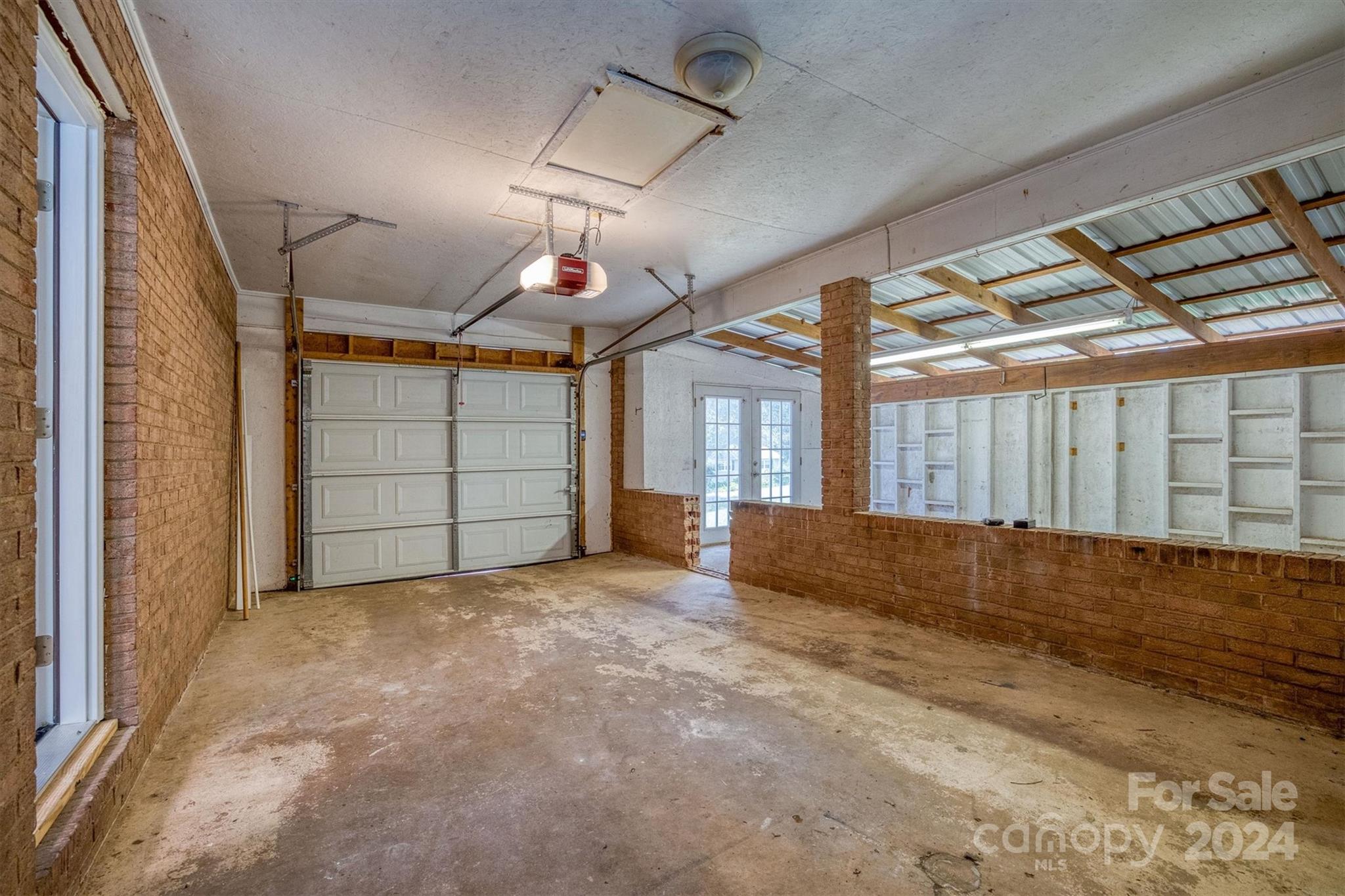 Hickory Woods - Residential