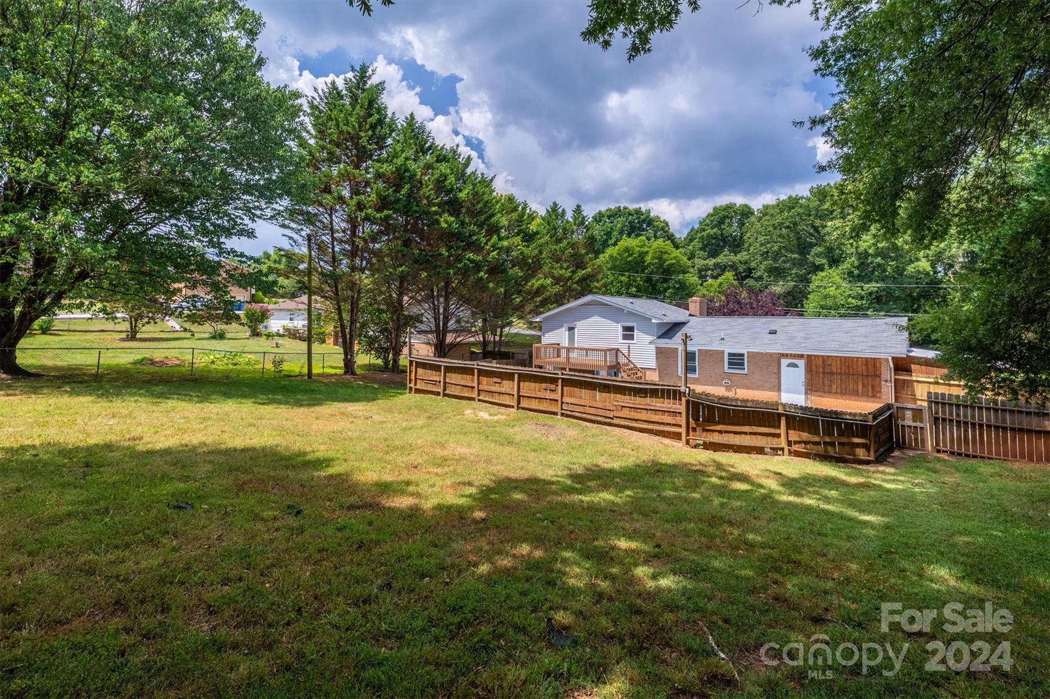 Hickory Woods - Residential