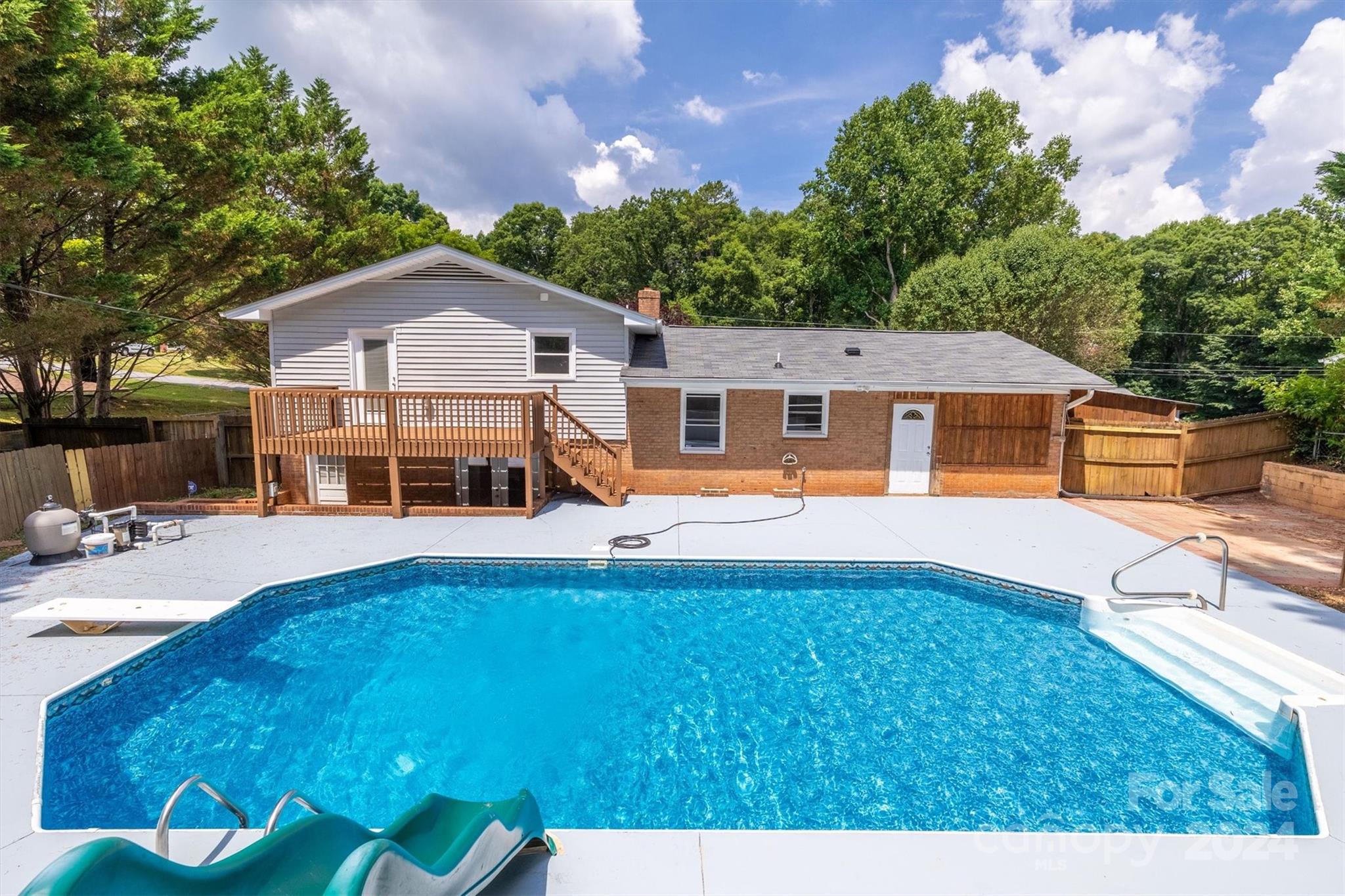 Hickory Woods - Residential