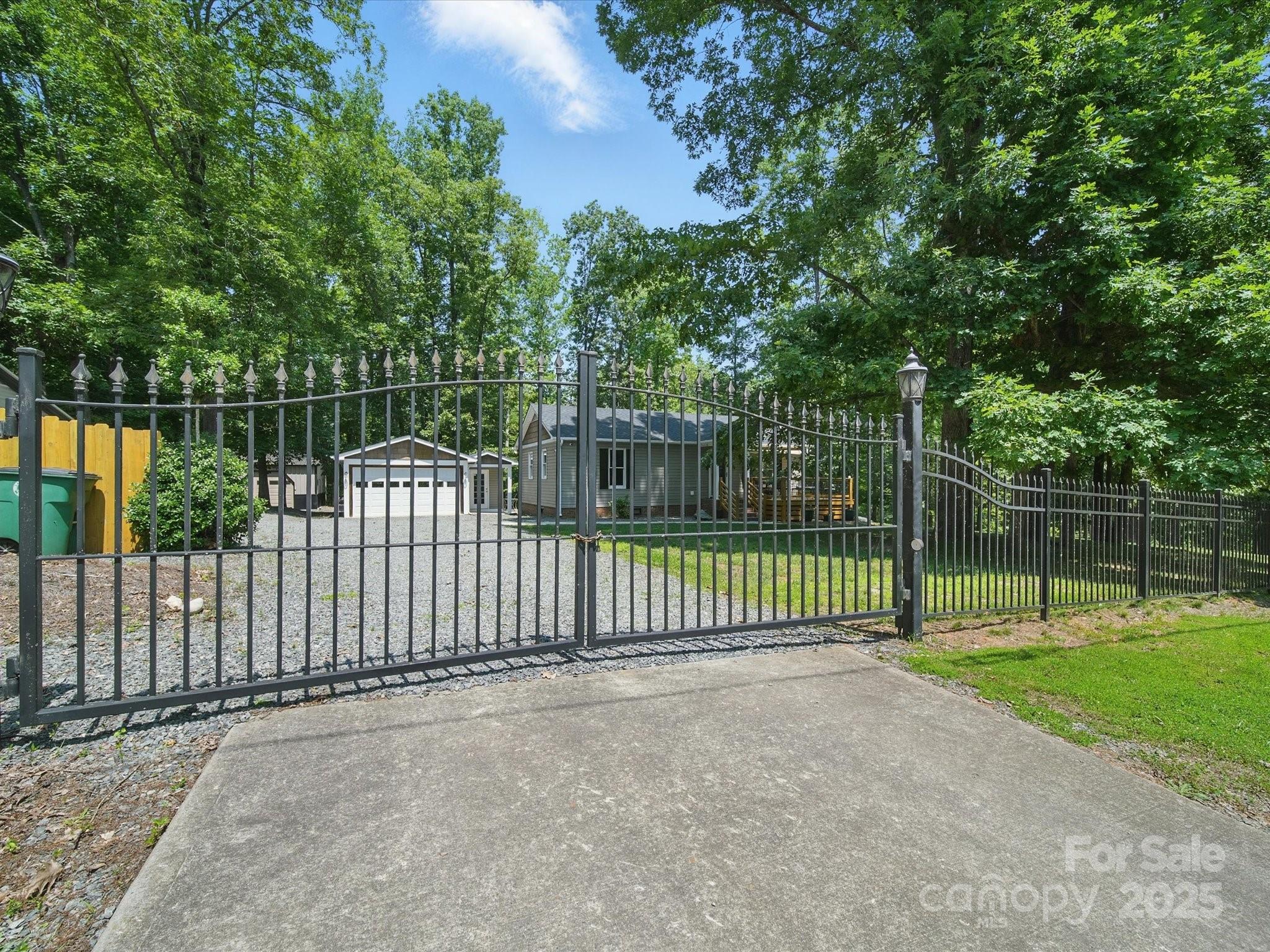 2345 Stallings Road