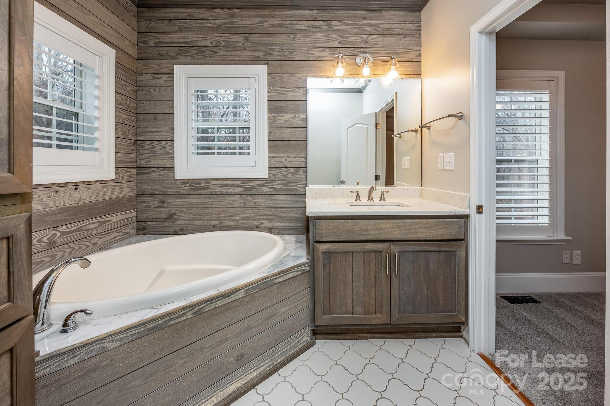 Donaphan Hills - Residential Lease