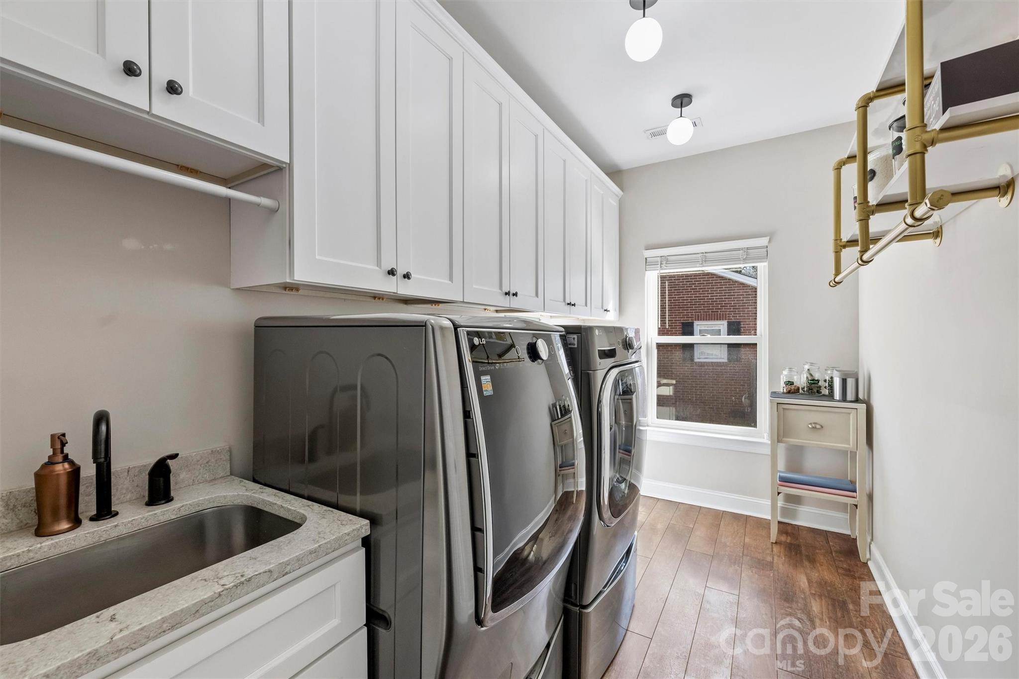 Merry Oaks - Residential