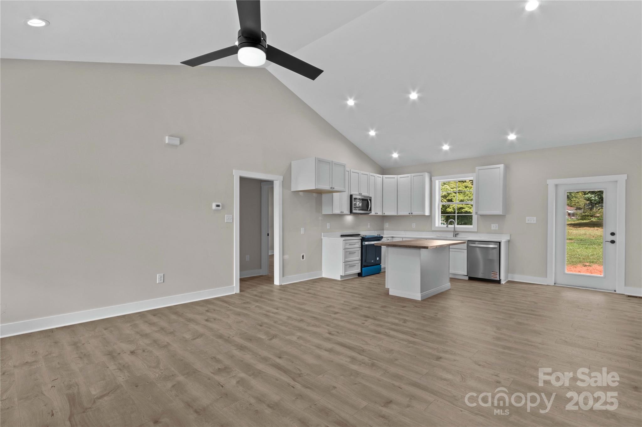 121 Jenkins Road