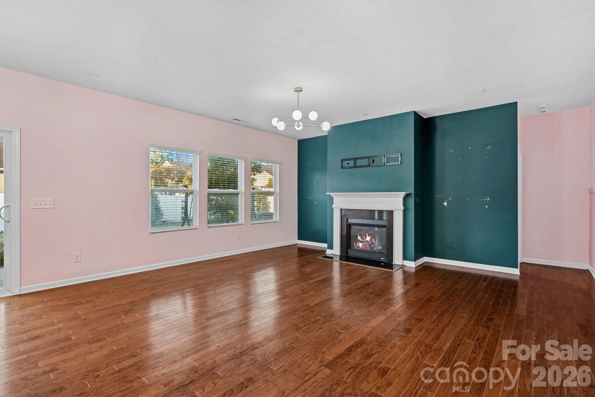 1555 Spring Blossom Trail