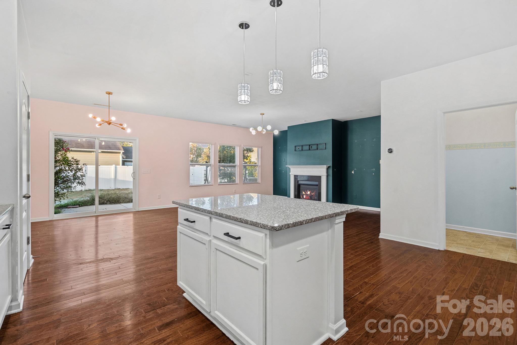 1555 Spring Blossom Trail