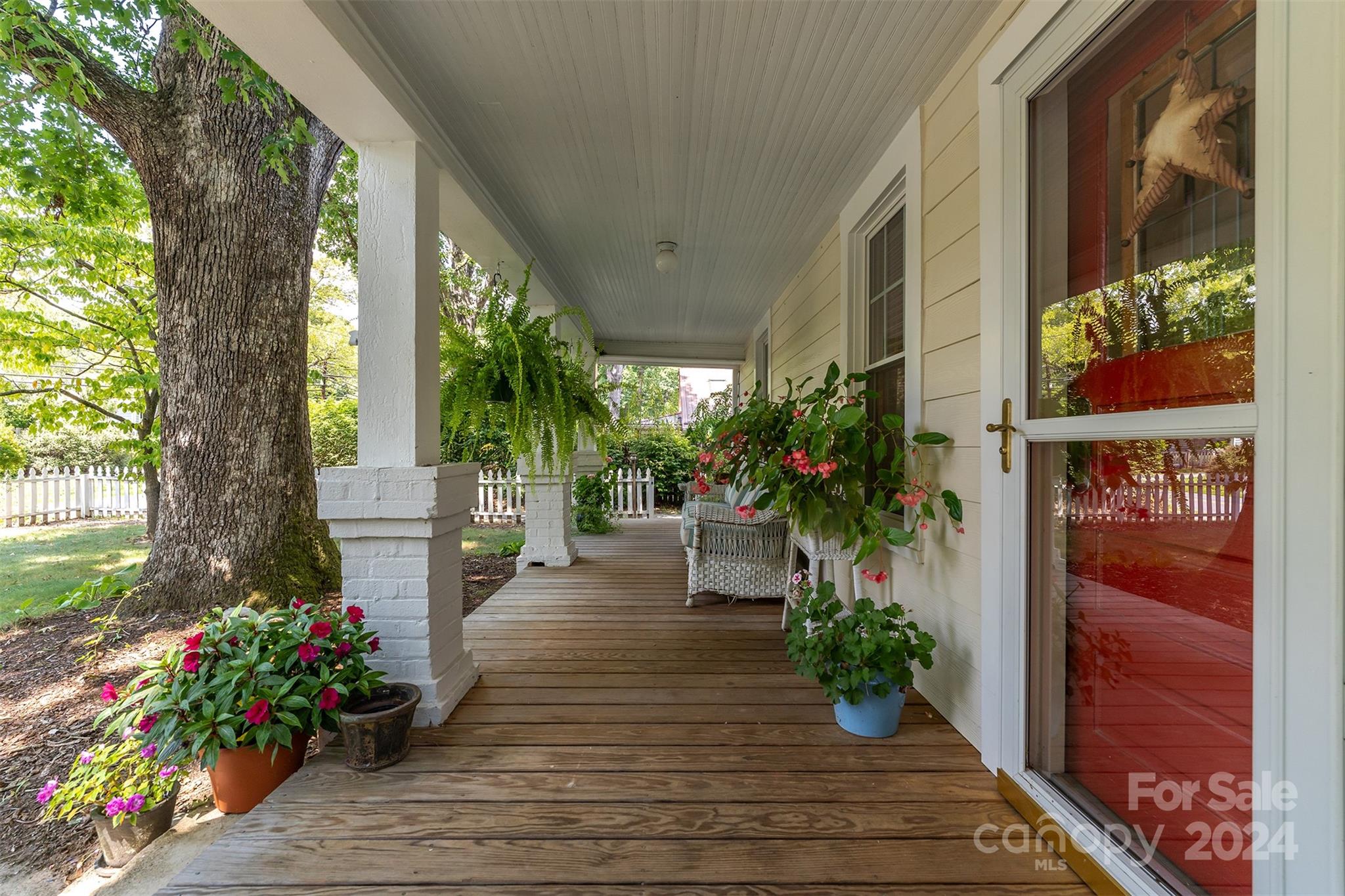 404 Montreat Road