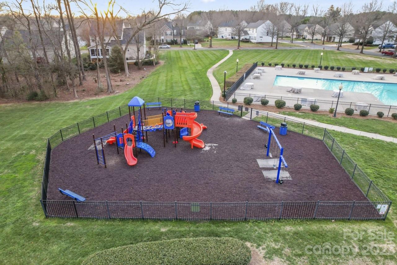 Bethesda Oaks - Residential