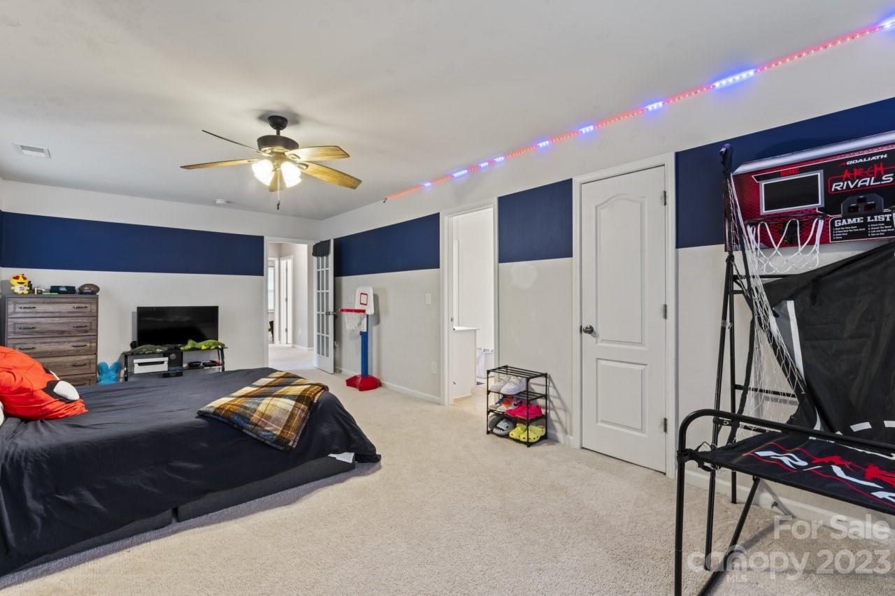 Bethesda Oaks - Residential