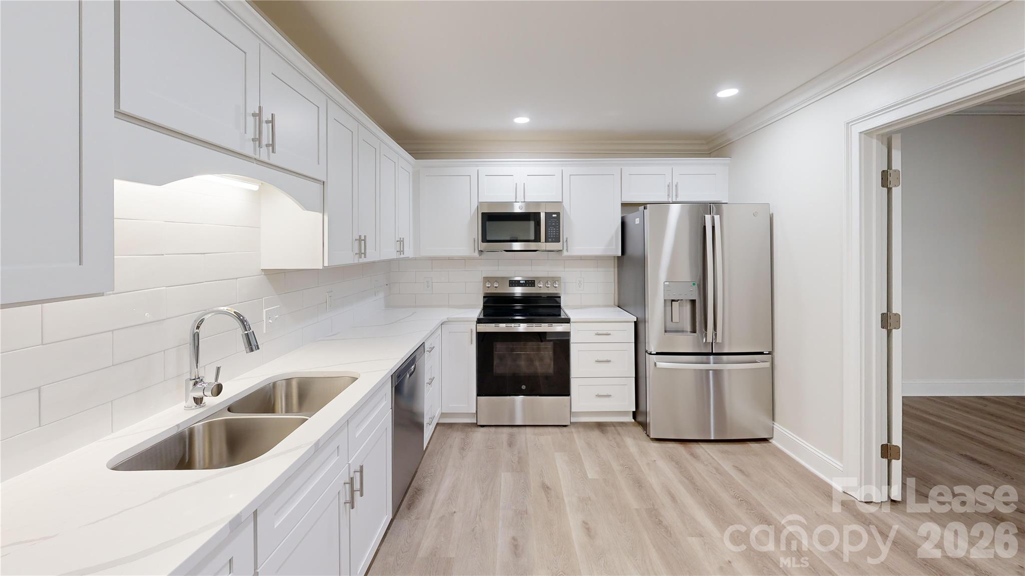 1301 Queens Road 101