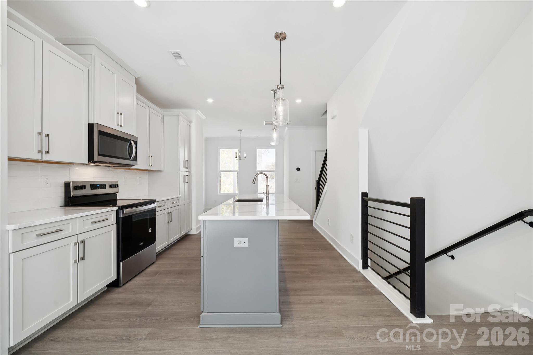 1354 Hamilton Street 06