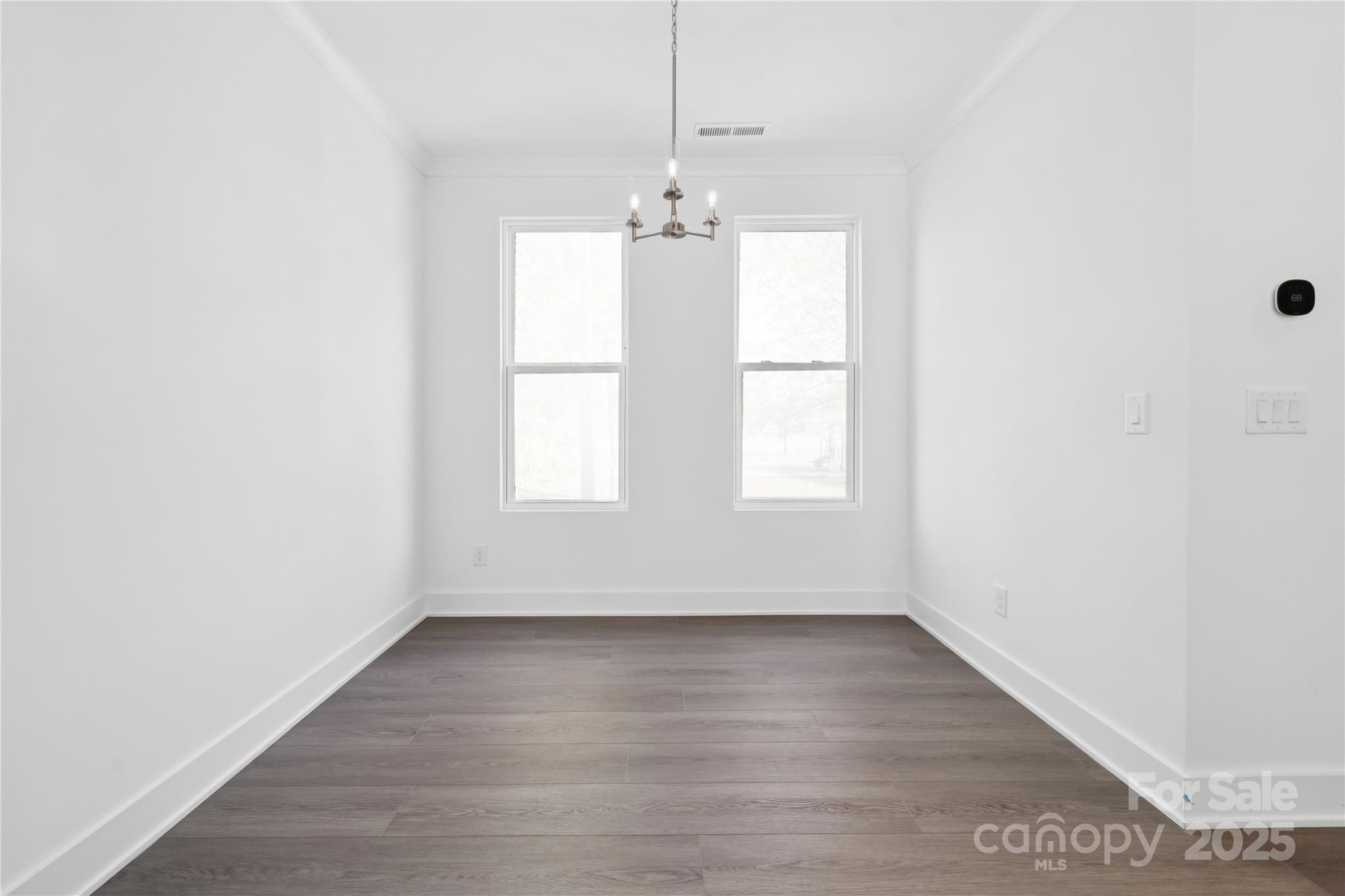 1354 Hamilton Street 06