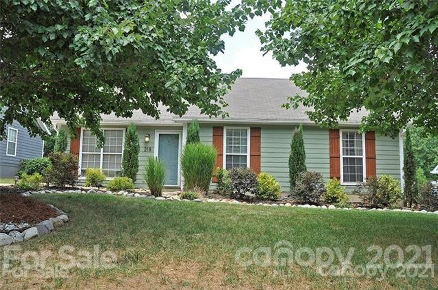 Amazing Move in Condition Recently Updated. Open floorplan is great for entertaining.  Kitchen features new granite counter tops and subway tile back splash. Main Bedroom  with private bath room with new granite counter top and walk in closet. Hall way bathroom also completely redone. Covered patio,  built in fire pit, and fenced in back yard with storage buildings and raised planting beds.