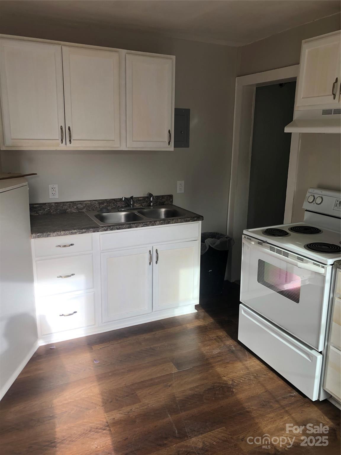 Elizabeth Acres - Residential Income