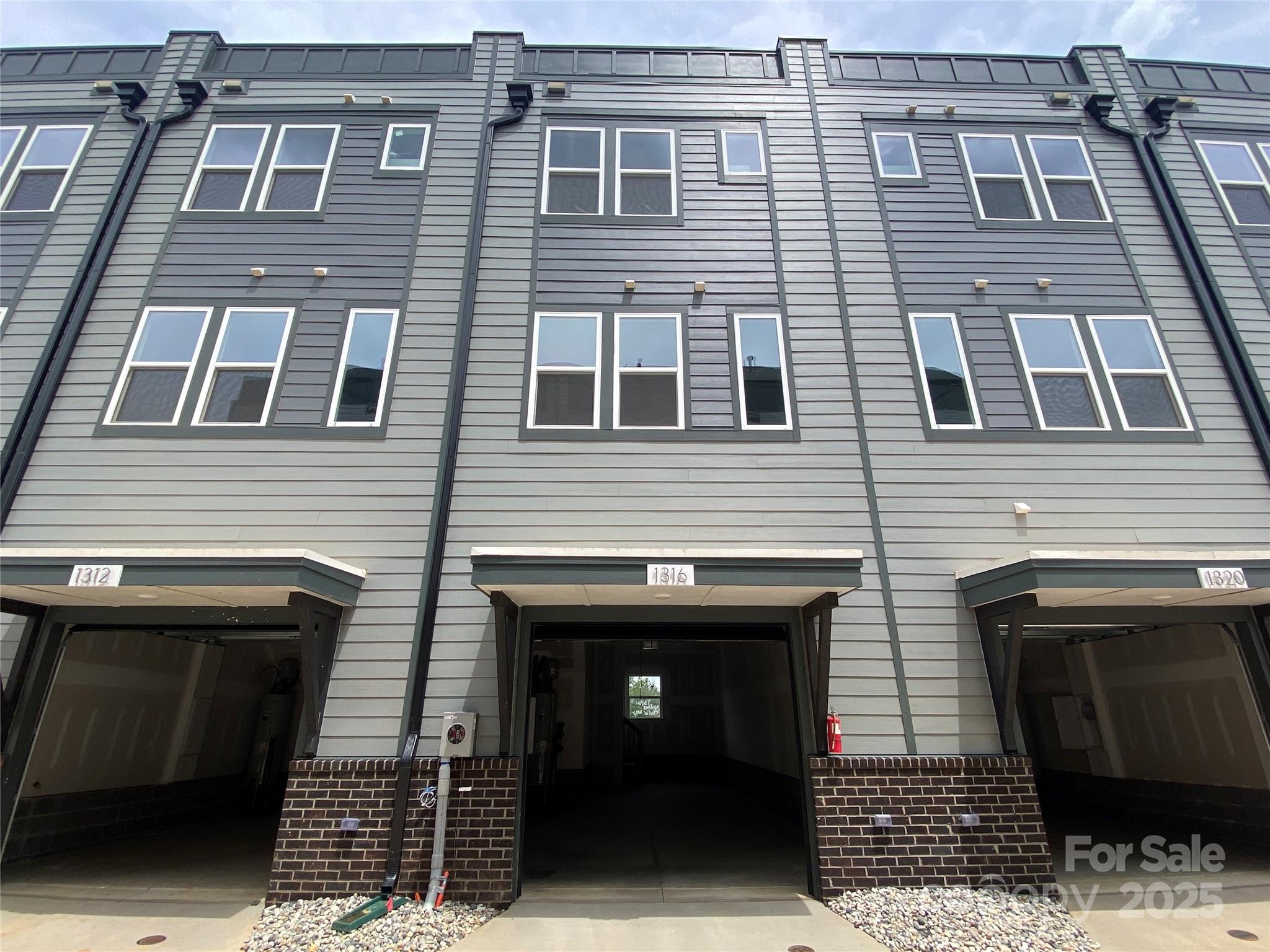 1316 Walter Taylor Way EQX0103