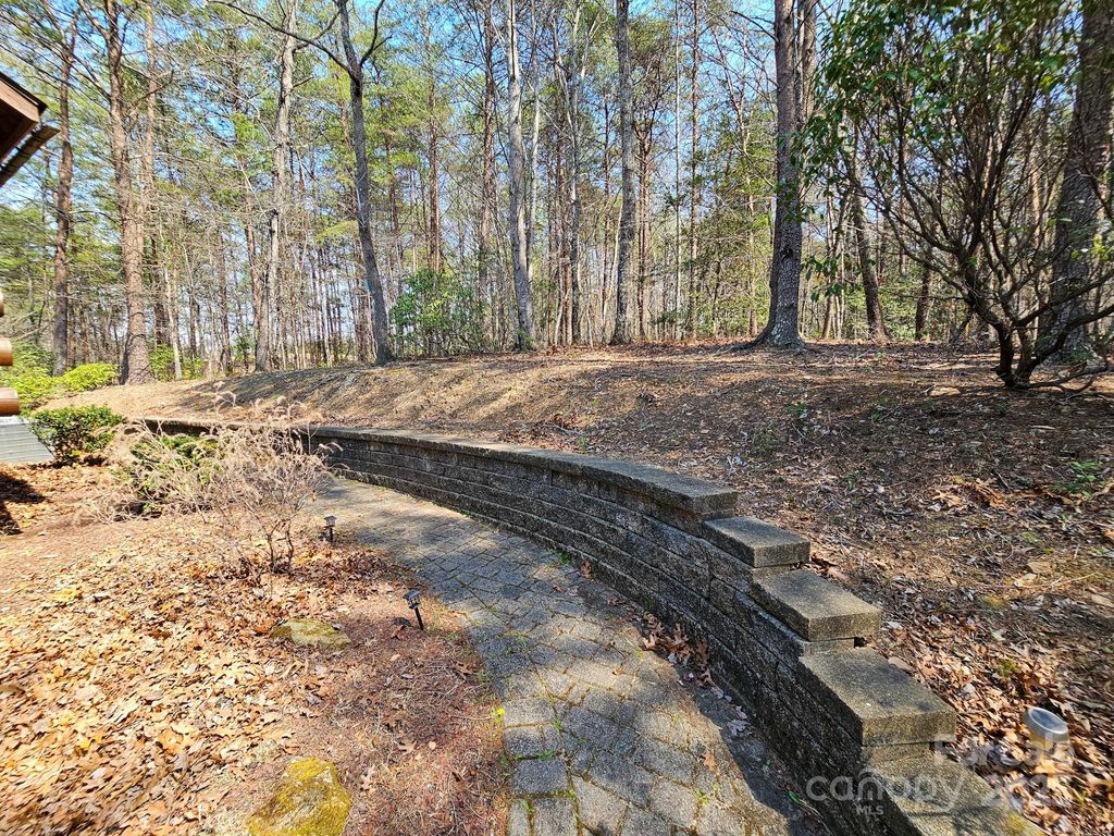 listing image 44