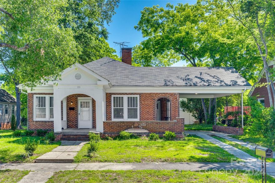 Attention all investors looking for a home with great potential investment income!Welcome home to this charming little home in the heart of Lancaster! This home has so much potential being zoned for residential and business and is move-in ready, with three bedrooms and two full UPDATED bathrooms this house and everything you need. No HOA makes this the perfect home for your family, or investment opportunity! Additionally there's an apartment off the back already bringing in rental income. In the perfect location close to shops and restaurants within walking distance! Apartment is being rented for $375/month and current tenant has been there 11 yrs. Current owner has previously rented out main home for $2100.