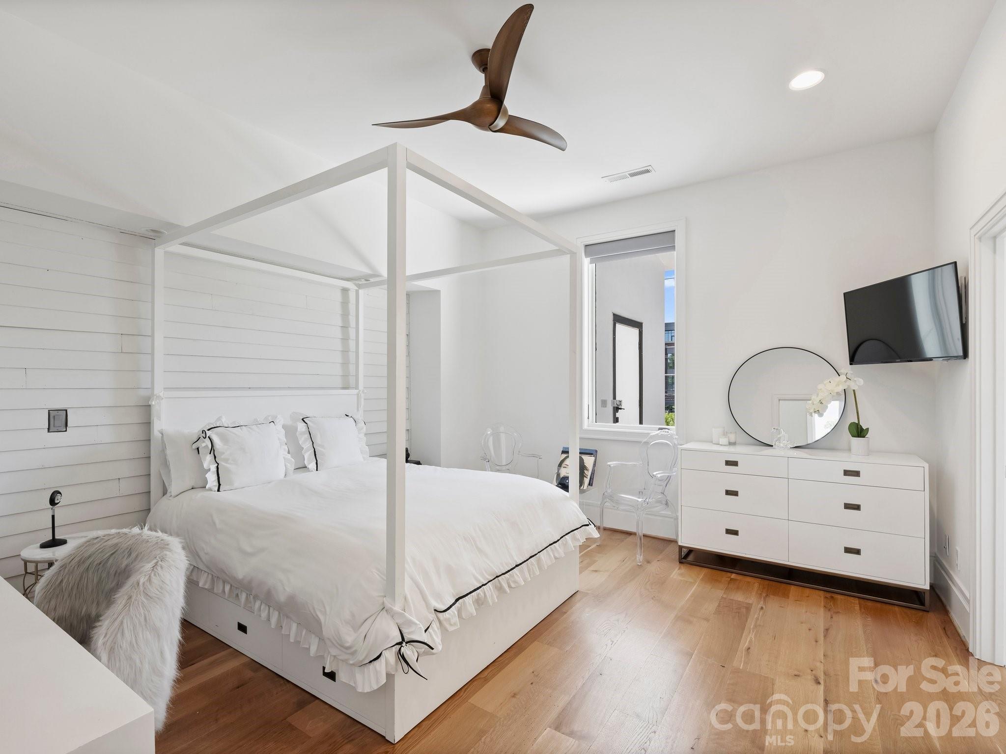 Elizabeth - Residential