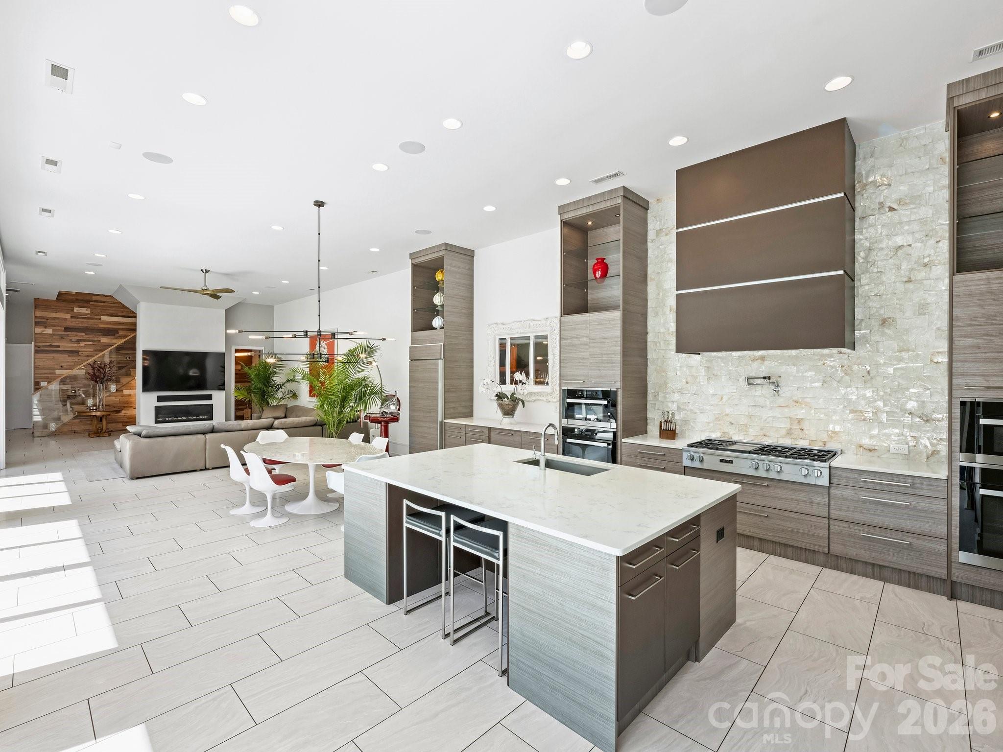 Elizabeth - Residential