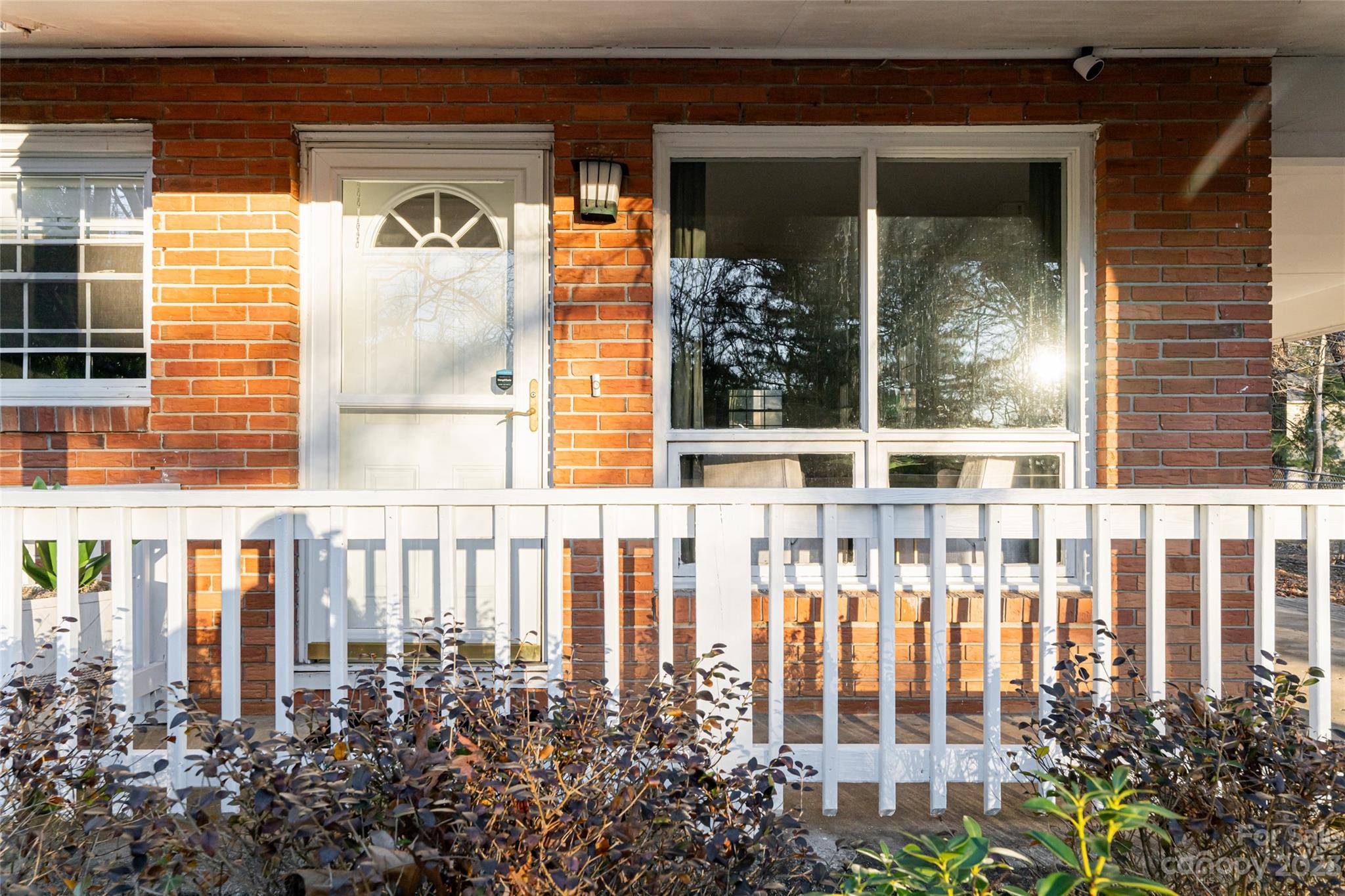 Royal Pines - Residential