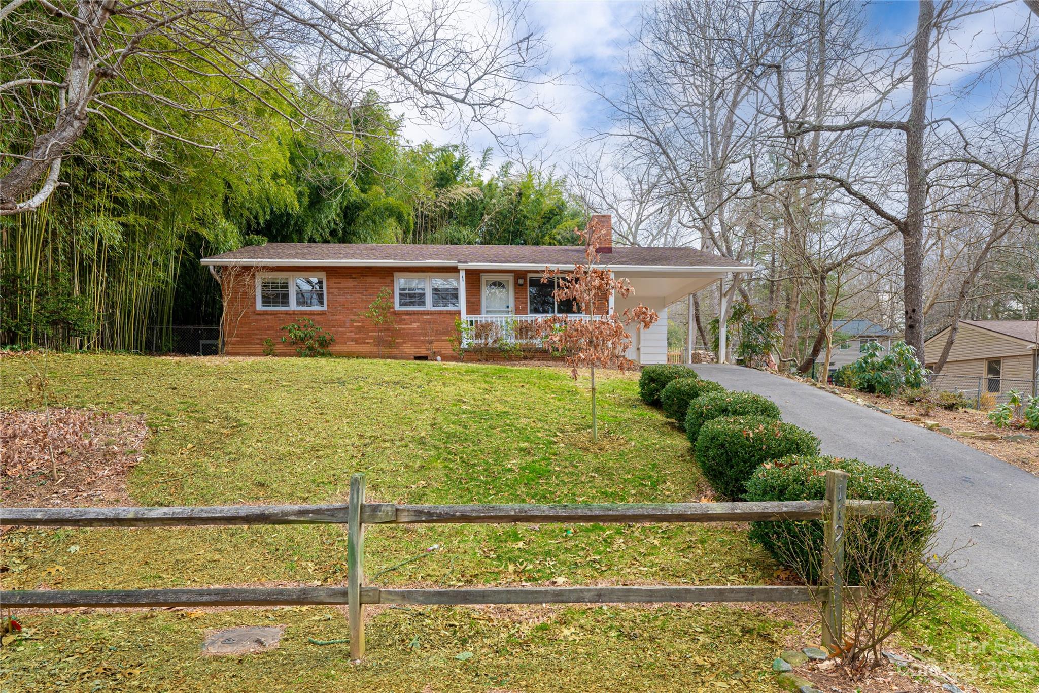 Royal Pines - Residential