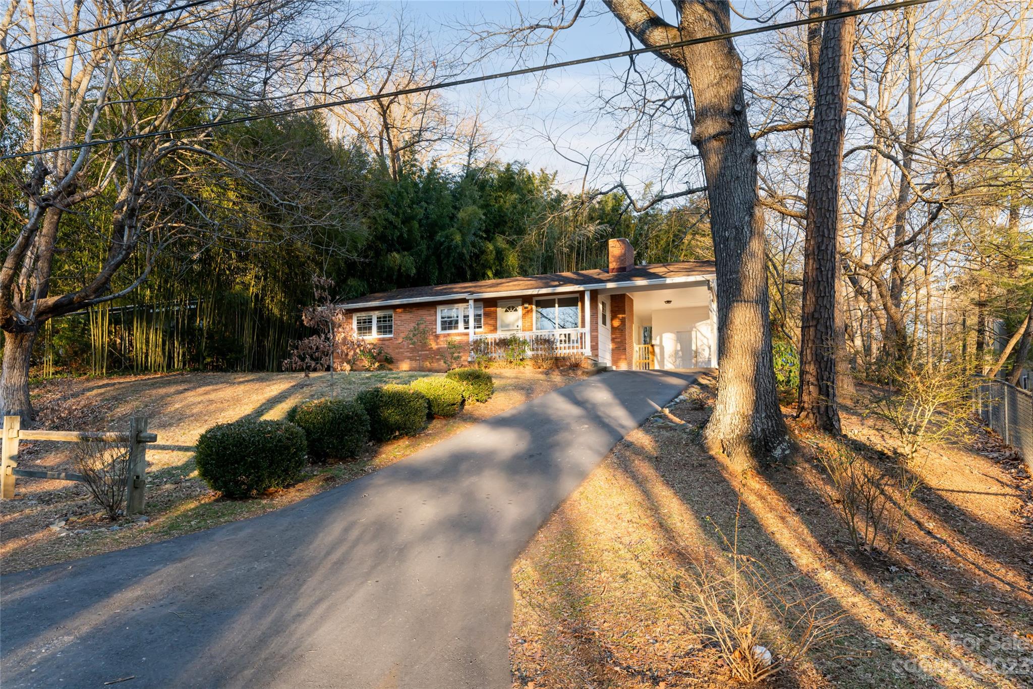 Royal Pines - Residential