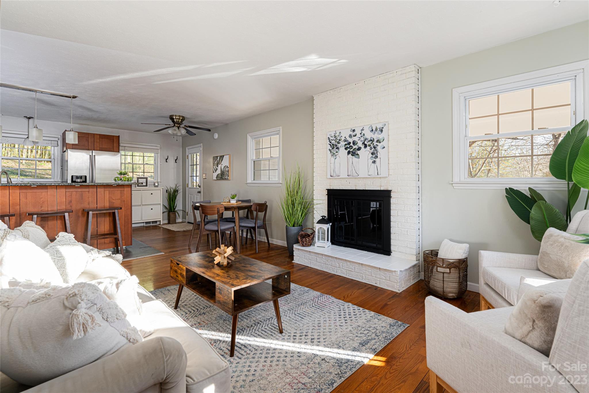 Royal Pines - Residential